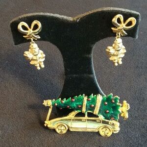 Vintage NWOT Christmas Brooch & Earrings